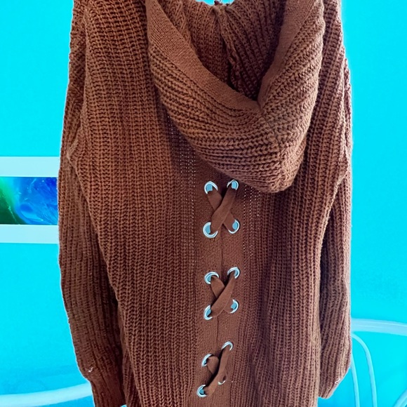 Cross Back Sweater - Picture 2 of 3